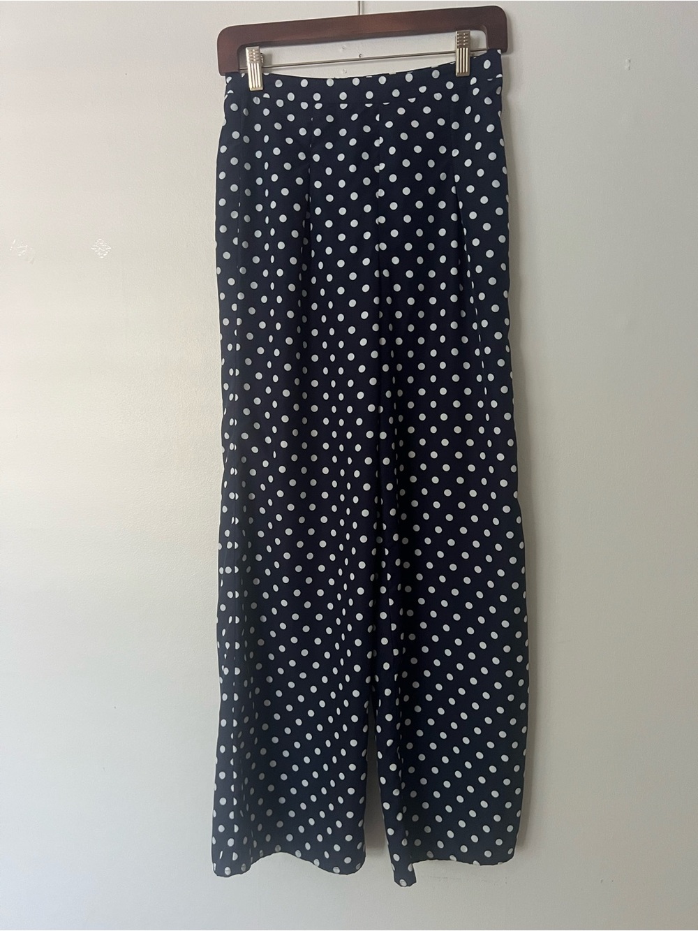 Vince Camuto wide leg pants, women’s 2, Navy/White Polka Dot, office dressy